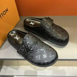 Picture of Louis Vuitton Slippers _SKULVsz38-45jyq1103717